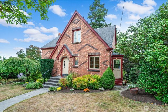 1226 25th Avenue E, Seattle, WA 98112