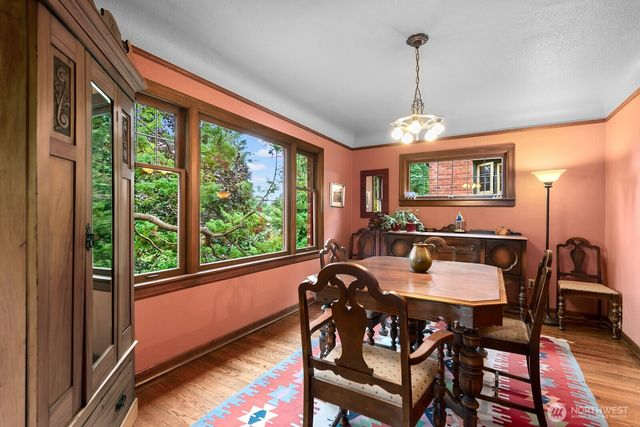 1226 25th Avenue E, Seattle, WA 98112