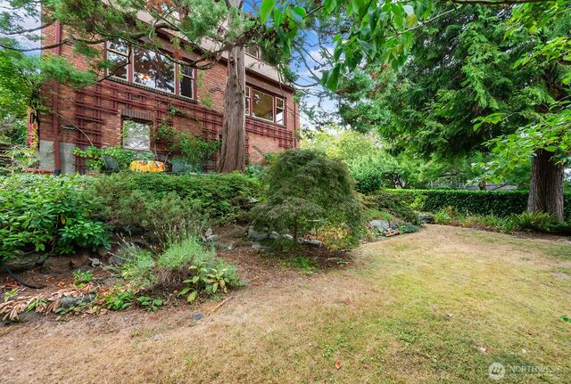 1226 25th Avenue E, Seattle, WA 98112