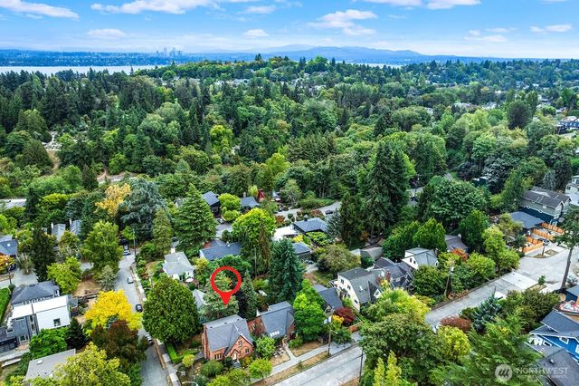 1226 25th Avenue E, Seattle, WA 98112