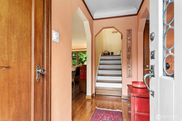 1226 25th Avenue E, Seattle, WA 98112