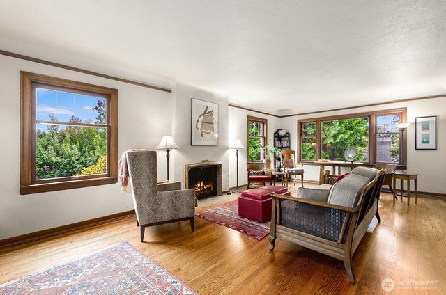 1226 25th Avenue E, Seattle, WA 98112