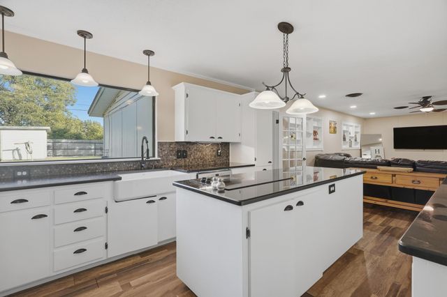 513 Ridgeway Street, Clyde, TX 79510