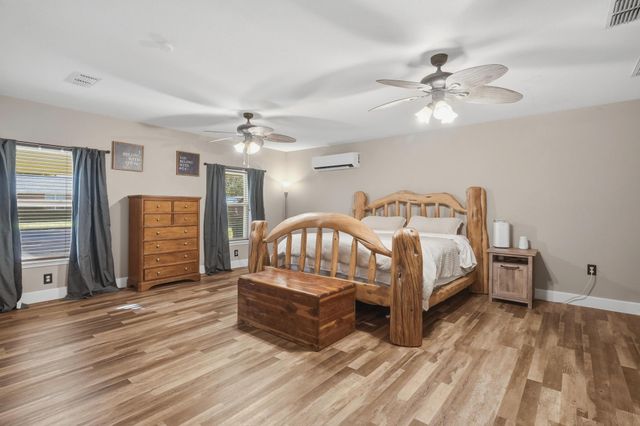 513 Ridgeway Street, Clyde, TX 79510