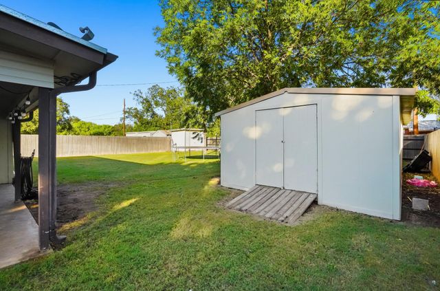 513 Ridgeway Street, Clyde, TX 79510