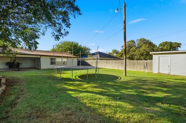 513 Ridgeway Street, Clyde, TX 79510