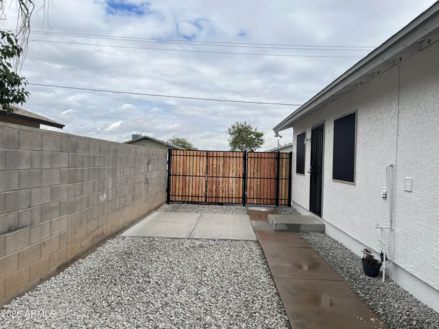 2912 E Roeser Road 3, Phoenix, AZ 85040