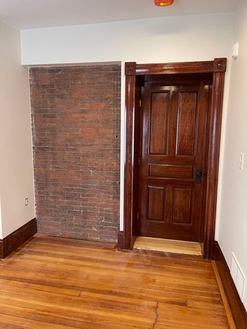 41 Summer St 10, Leominster, MA 01453