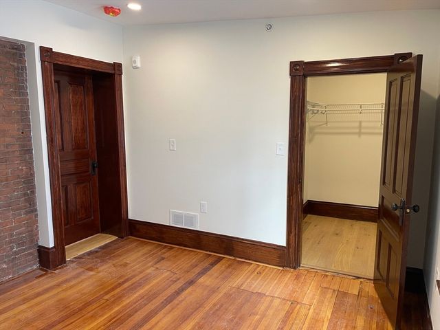 41 Summer St 10, Leominster, MA 01453