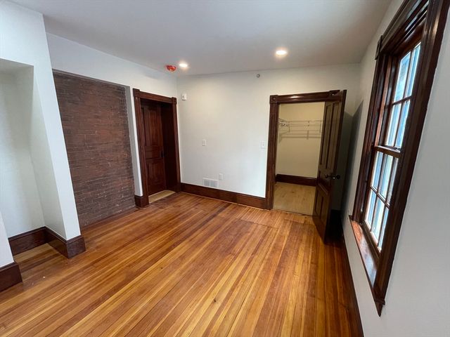 41 Summer St 10, Leominster, MA 01453