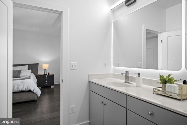 44741 MEDWAY TER, Ashburn, VA 20147