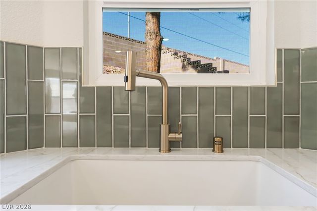 1517 Kirby Drive, Las Vegas, NV 89117