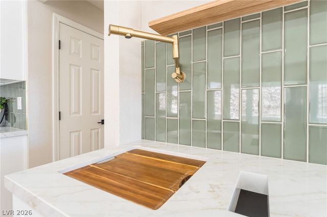 1517 Kirby Drive, Las Vegas, NV 89117