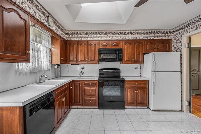 156-14 14th Avenue, Beechhurst, NY 11357
