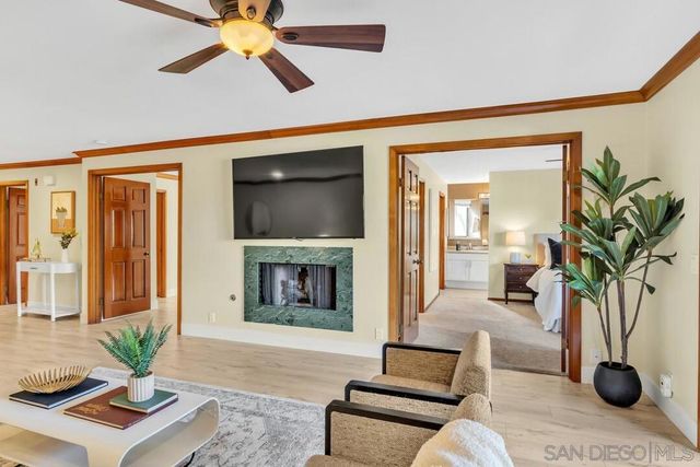 8870 Villa La Jolla Dr 205, La Jolla, CA 92037