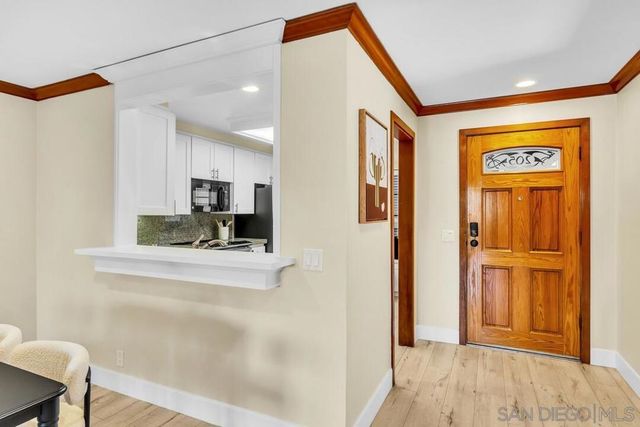 8870 Villa La Jolla Dr 205, La Jolla, CA 92037