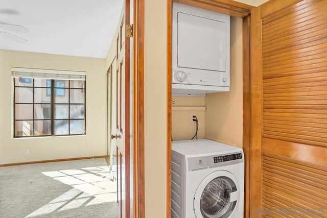 8870 Villa La Jolla Dr 205, La Jolla, CA 92037