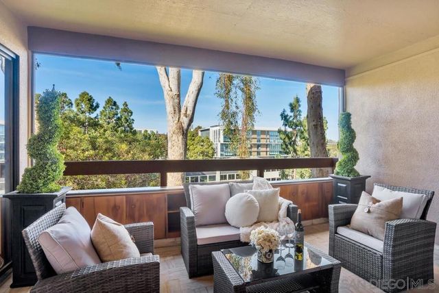 8870 Villa La Jolla Dr 205, La Jolla, CA 92037