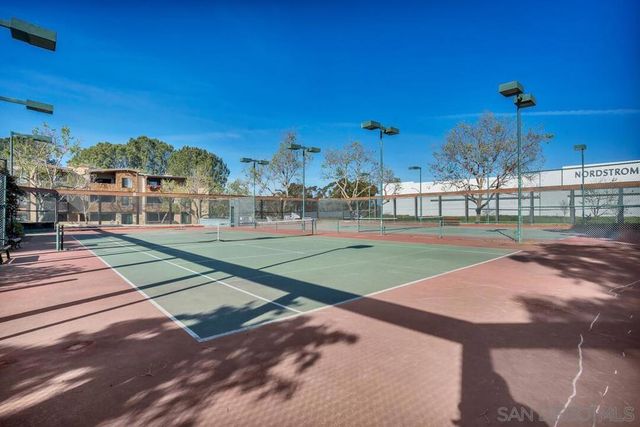 8870 Villa La Jolla Dr 205, La Jolla, CA 92037