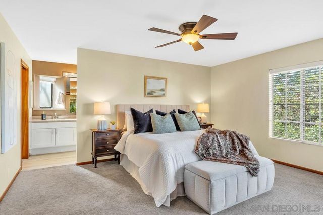 8870 Villa La Jolla Dr 205, La Jolla, CA 92037