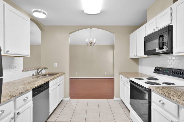 506 Paradise Lane, Montgomery, TX 77356