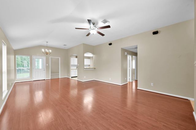 506 Paradise Lane, Montgomery, TX 77356