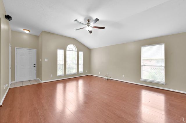 506 Paradise Lane, Montgomery, TX 77356