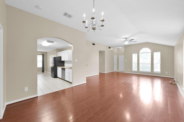 506 Paradise Lane, Montgomery, TX 77356