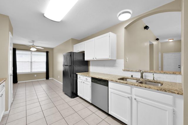 506 Paradise Lane, Montgomery, TX 77356