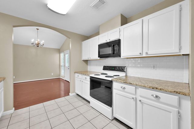 506 Paradise Lane, Montgomery, TX 77356