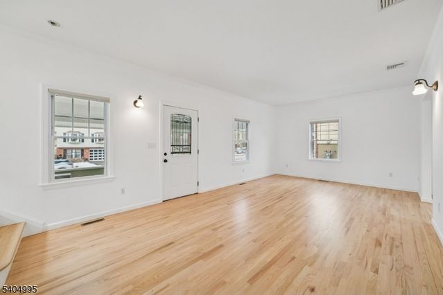 10 Maple Ave, West Orange Twp., NJ 07052