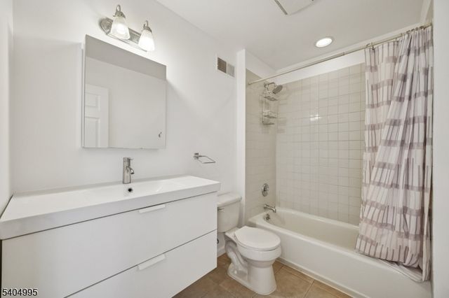 10 Maple Ave, West Orange Twp., NJ 07052