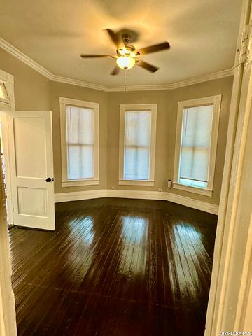 121 Daniel, San Antonio, TX 78204