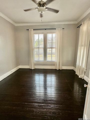 121 Daniel, San Antonio, TX 78204