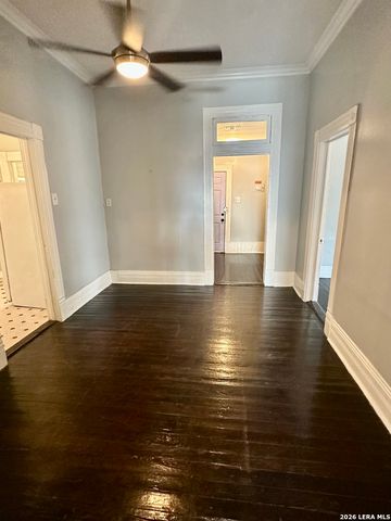 121 Daniel, San Antonio, TX 78204