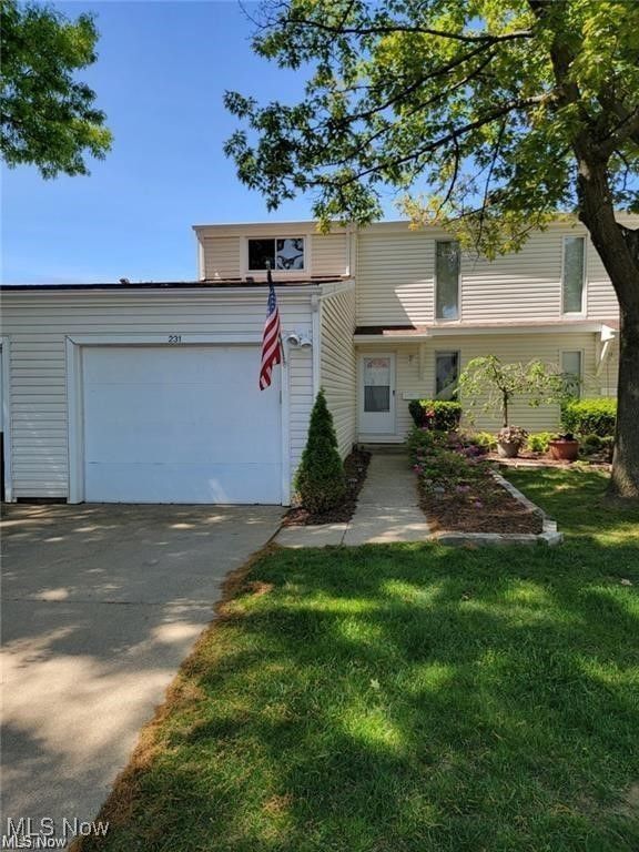231 Deepwood Drive, Wadsworth, OH 44281
