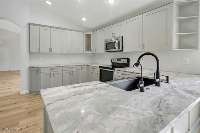 12843 FOX HOLLOW CIR, Fort Myers, FL 33912