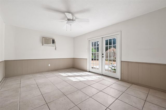 16606 Brenton Oaks Drive, Spring, TX 77379