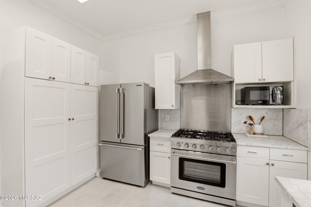 2210 E 6th Street, Tucson, AZ 85719