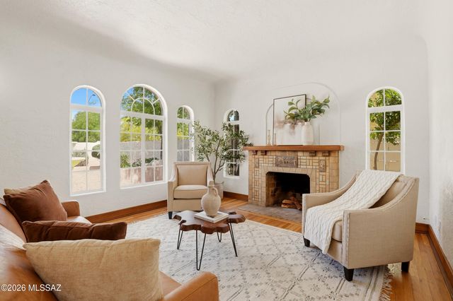 2210 E 6th Street, Tucson, AZ 85719