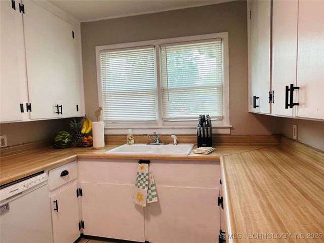 1929 Haskell Boulevard, Muskogee, OK 74403