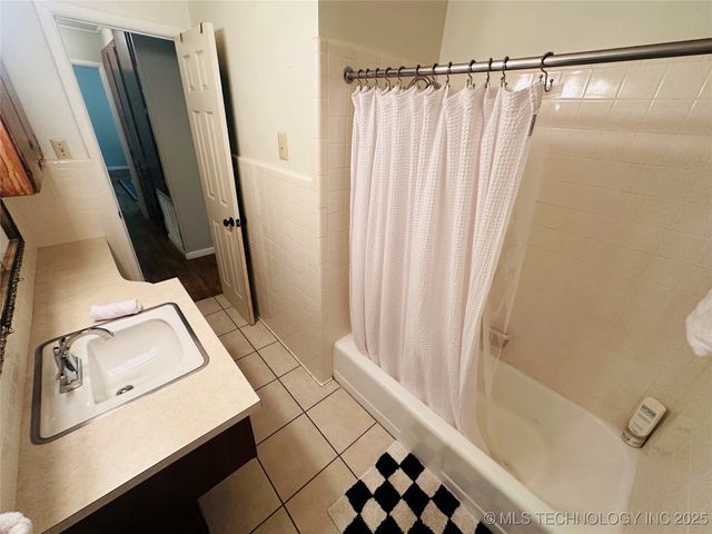 1929 Haskell Boulevard, Muskogee, OK 74403