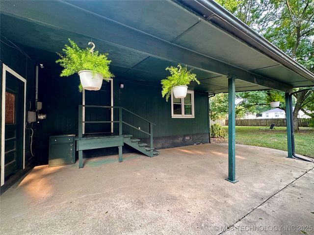 1929 Haskell Boulevard, Muskogee, OK 74403