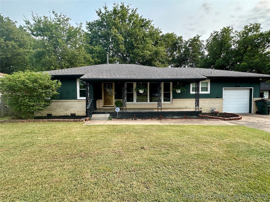 1929 Haskell Boulevard, Muskogee, OK 74403