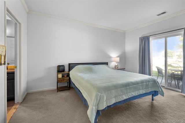 16450 Chatham Drive 136, Macomb Township, MI 48044