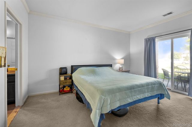 16450 Chatham Drive 136, Macomb Township, MI 48044