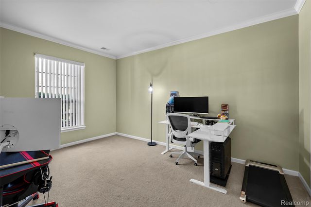 16450 Chatham Drive 136, Macomb Township, MI 48044