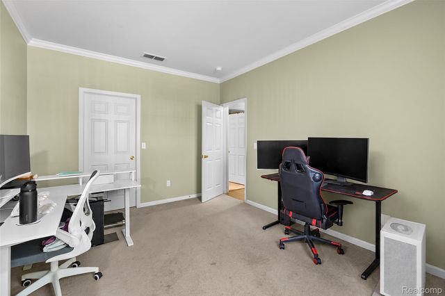 16450 Chatham Drive 136, Macomb Township, MI 48044