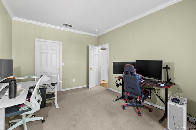 16450 Chatham Drive 136, Macomb Township, MI 48044