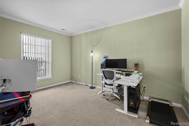16450 Chatham Drive 136, Macomb Township, MI 48044